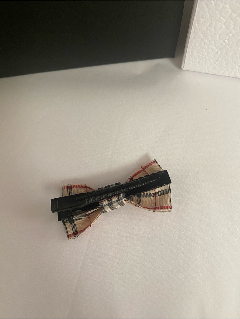 Burberry Ribbon Plaid Bow Hair Clip - Picture 3 of 4
